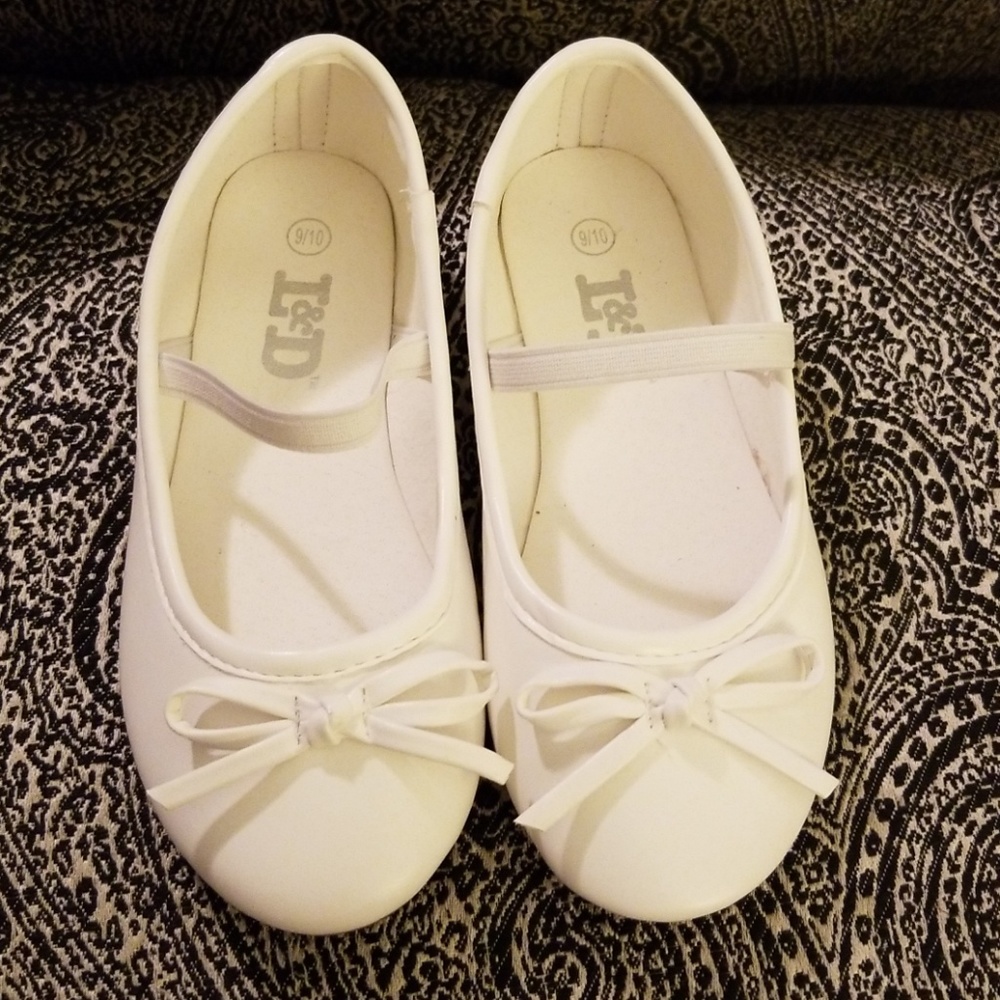 L&D white ballet shoes size 9/10